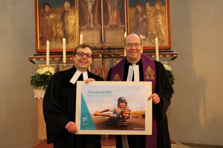 Vikar Sebastian Fiedler mit Pfarrer Christian Simon